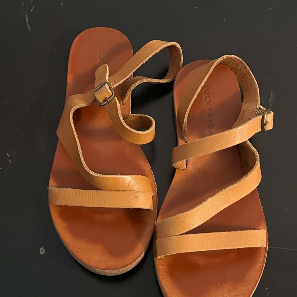 Lucky Brand Tan Sandals Minimalist Design